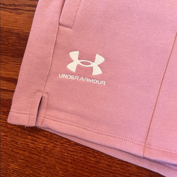 Under Armour Women's Light Pink 4” Essential Fleece Athletic Shorts Sz XL! - Picture 3 of 7